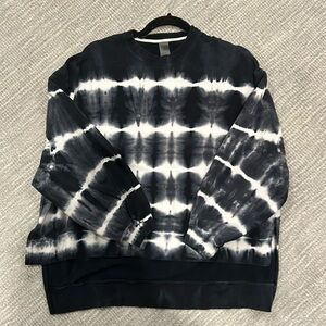 Electric & Rose black and white sweatshirt size Small